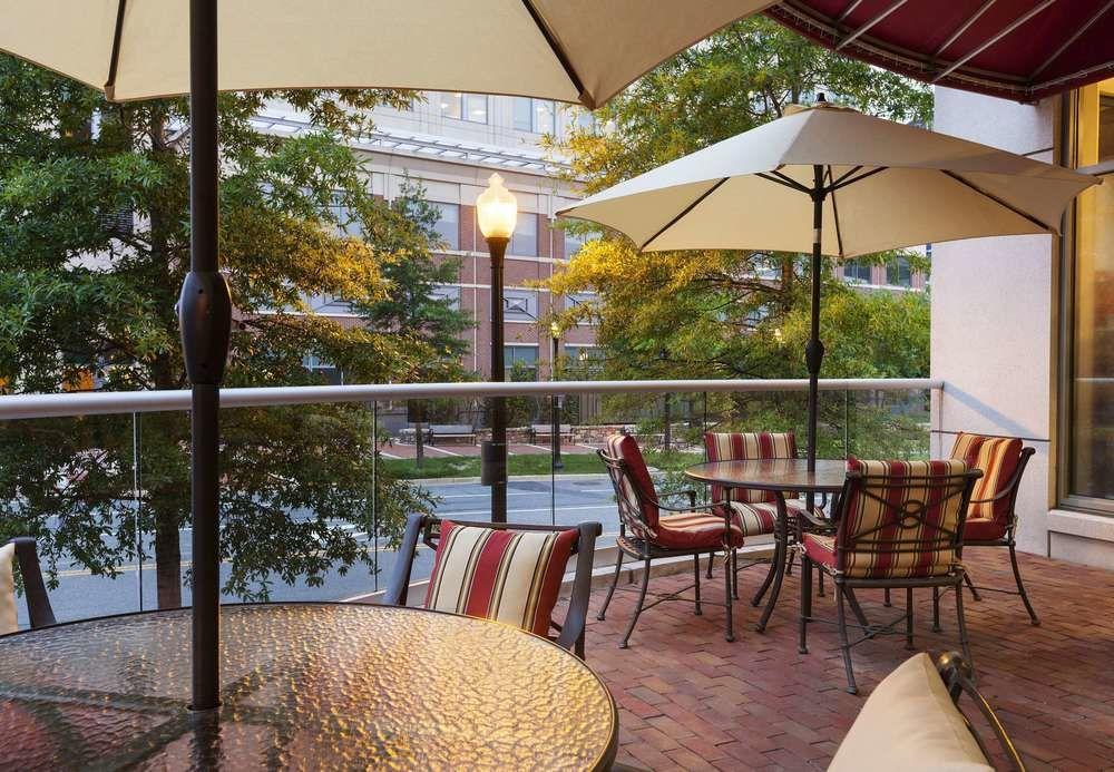 Residence Inn Alexandria Old Town South At Carlyle Экстерьер фото