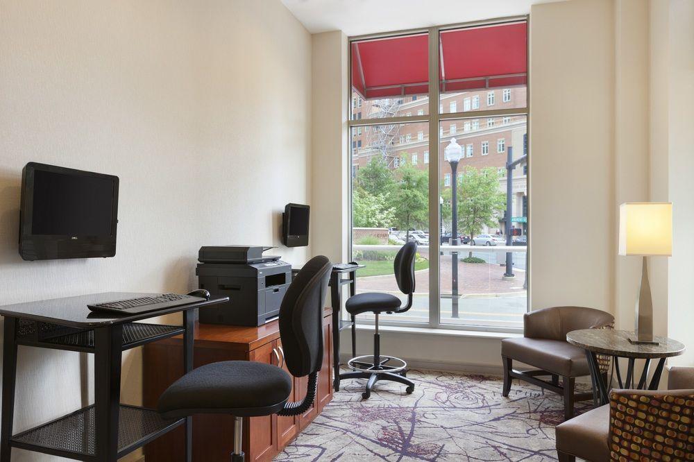 Residence Inn Alexandria Old Town South At Carlyle Экстерьер фото