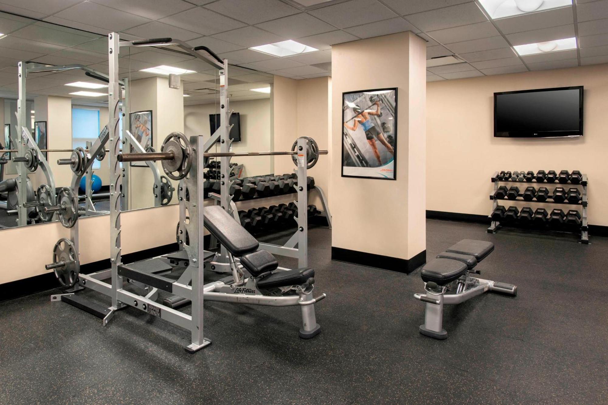 Residence Inn Alexandria Old Town South At Carlyle Экстерьер фото