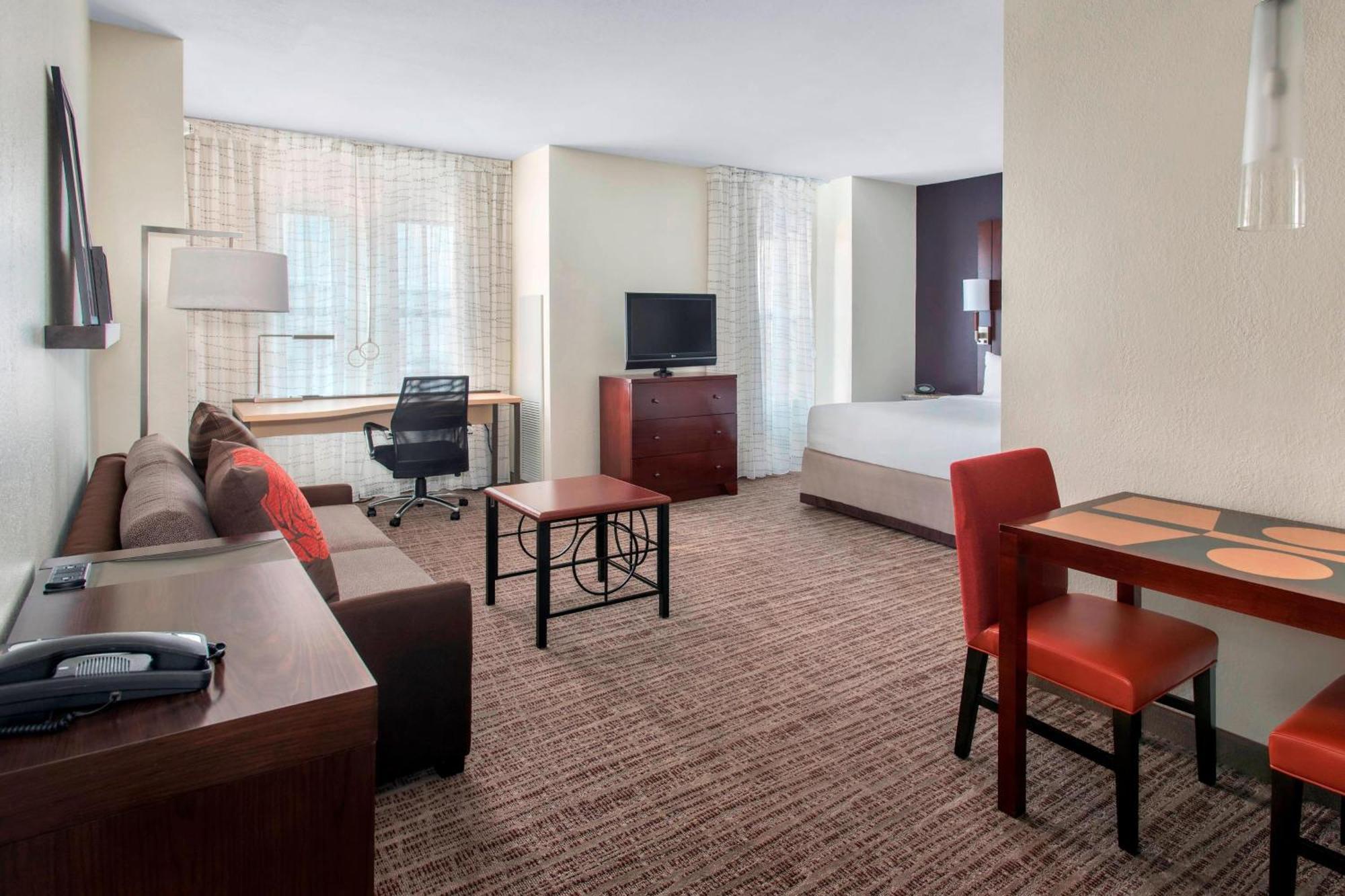 Residence Inn Alexandria Old Town South At Carlyle Экстерьер фото