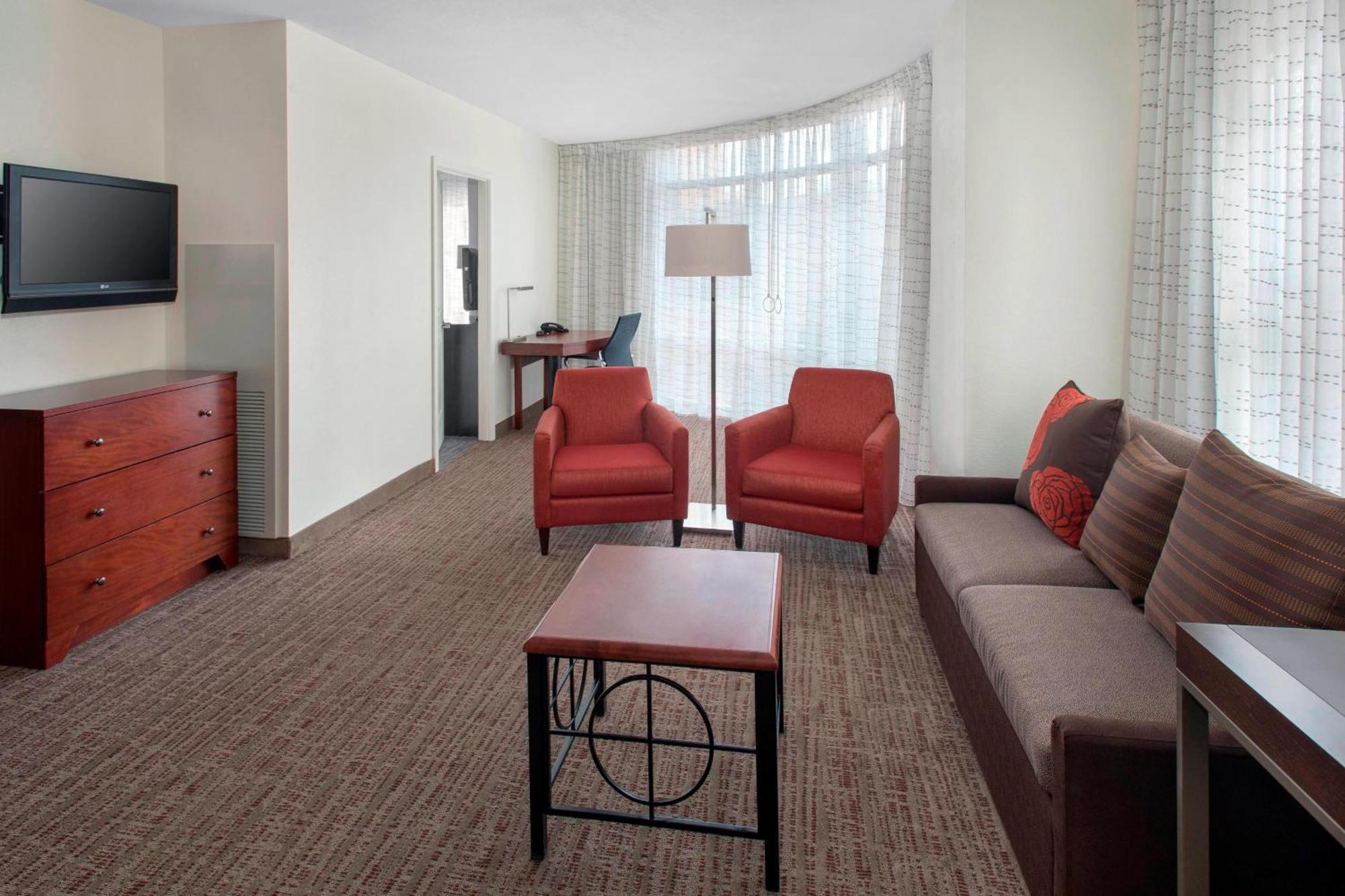 Residence Inn Alexandria Old Town South At Carlyle Экстерьер фото