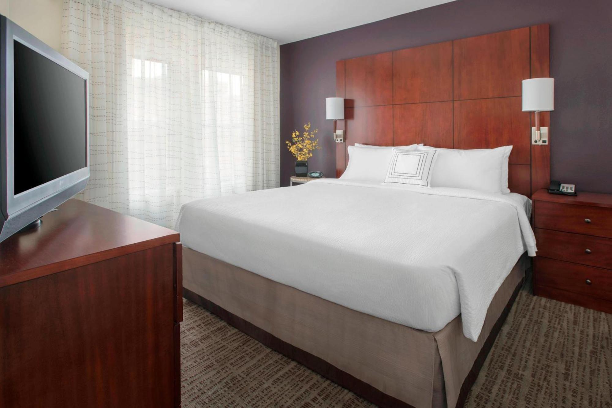 Residence Inn Alexandria Old Town South At Carlyle Экстерьер фото