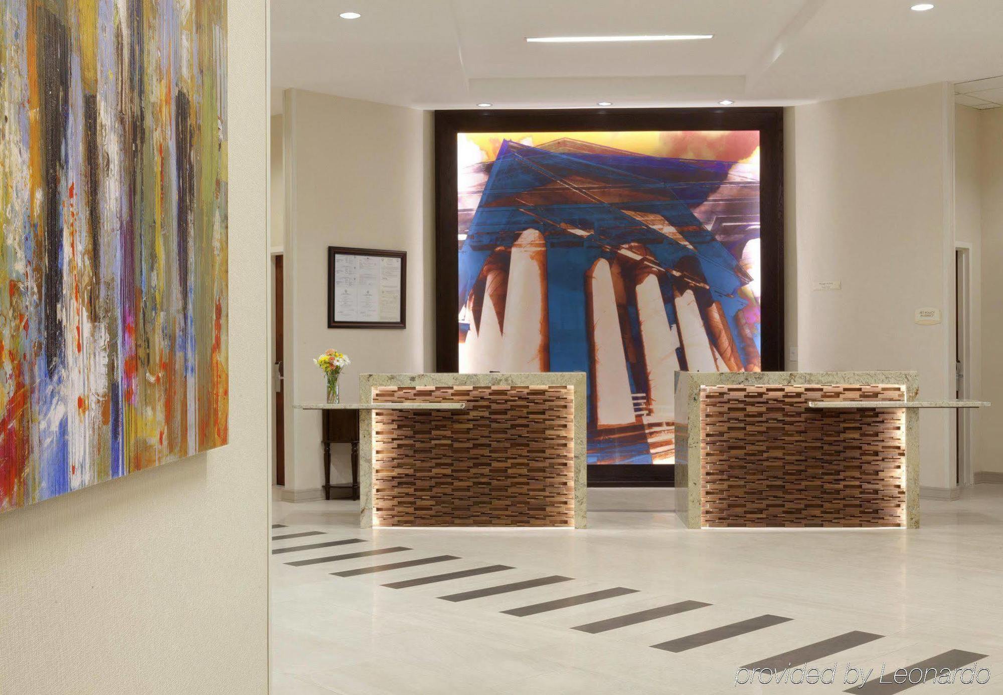 Residence Inn Alexandria Old Town South At Carlyle Интерьер фото