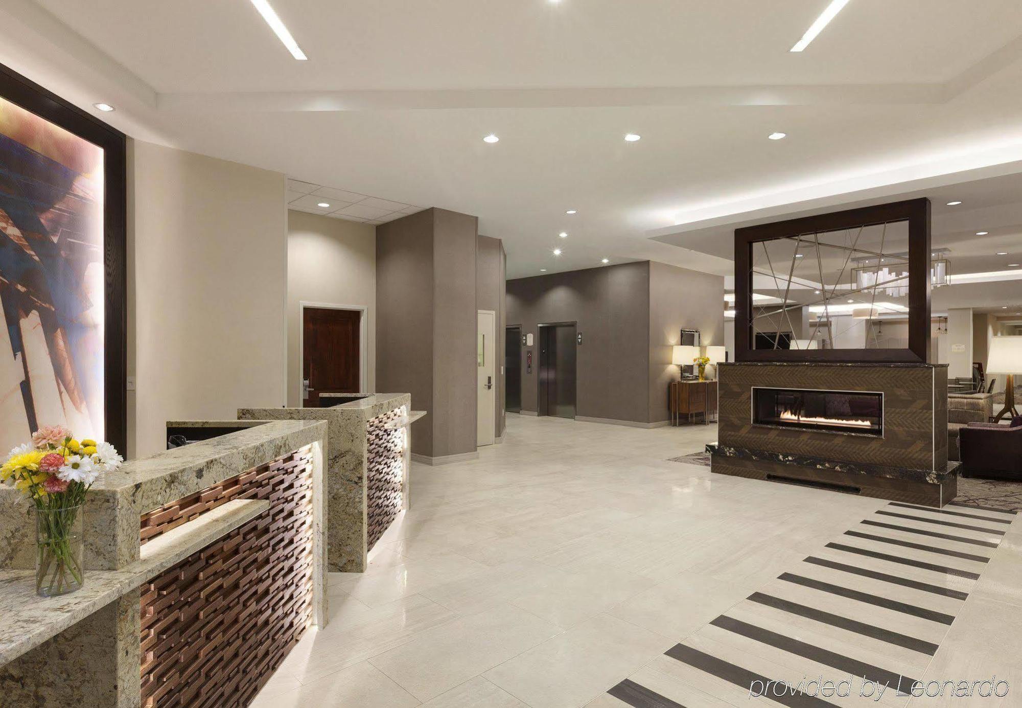Residence Inn Alexandria Old Town South At Carlyle Интерьер фото