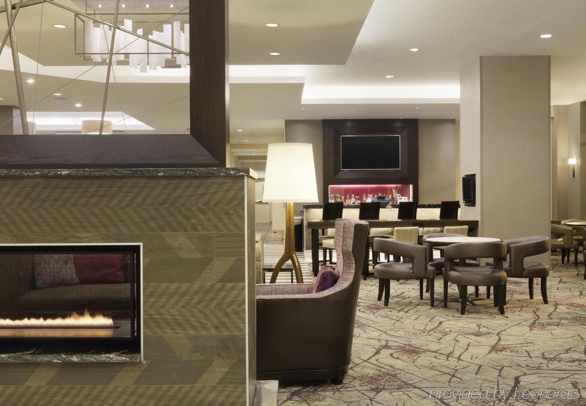 Residence Inn Alexandria Old Town South At Carlyle Интерьер фото