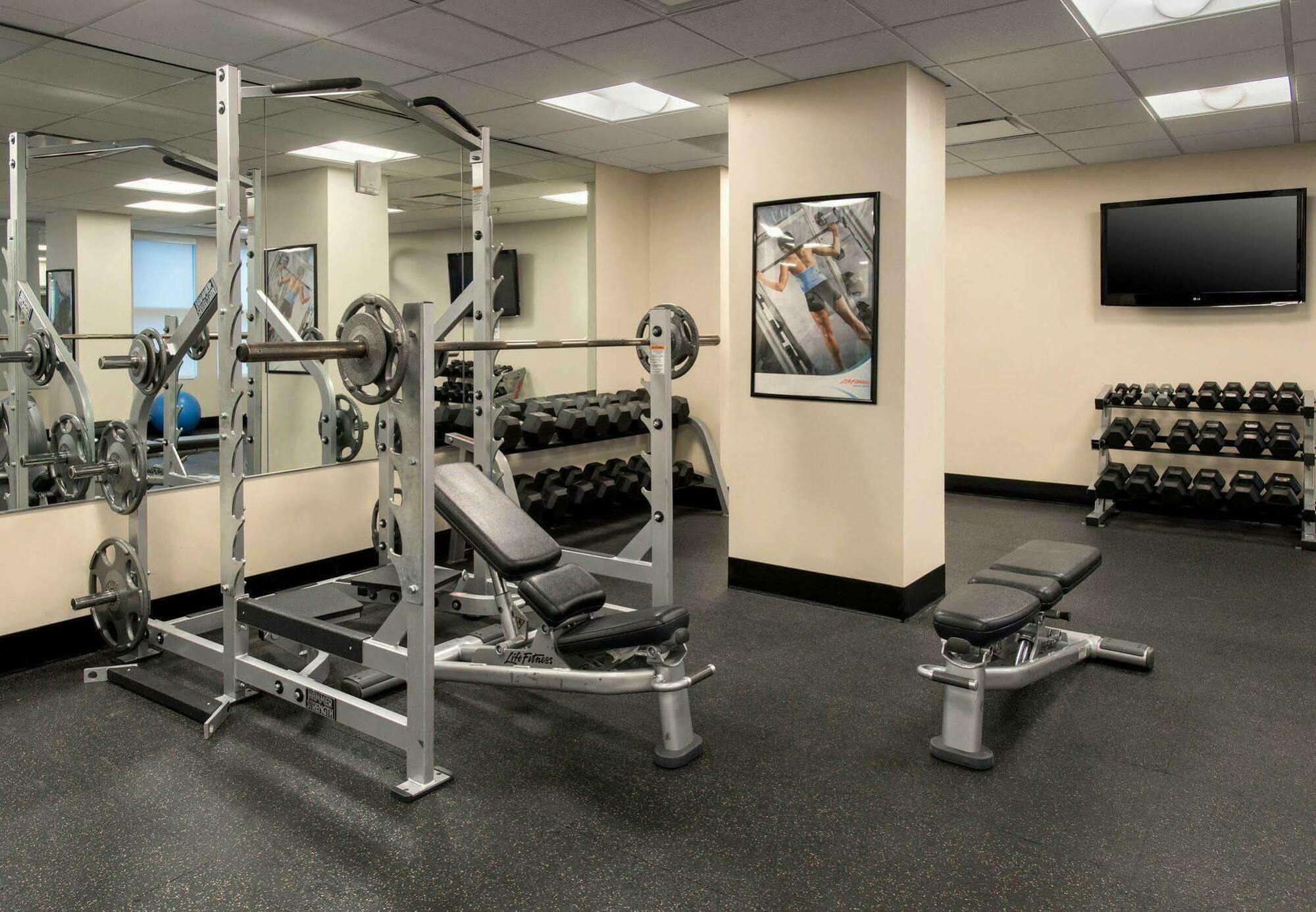 Residence Inn Alexandria Old Town South At Carlyle Экстерьер фото
